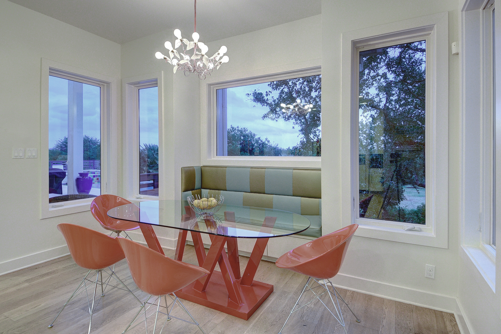 055 RealEstate2018 S